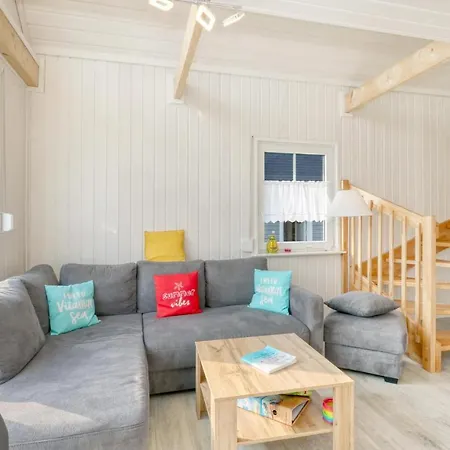 Nice In With 2 Bedrooms And Wifi Zerpenschleuse